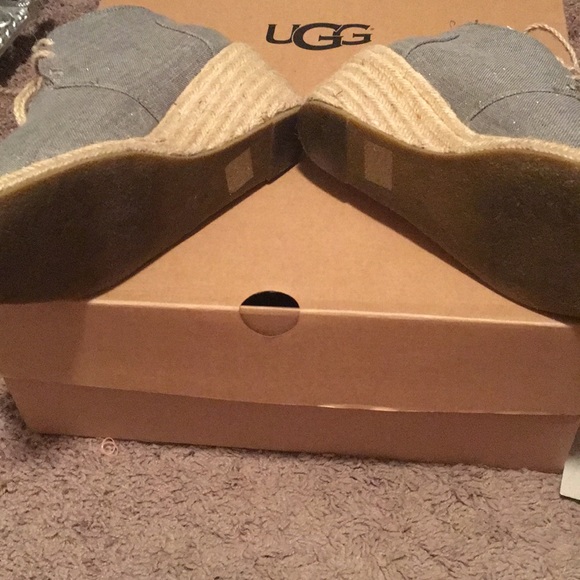 Booties - Picture 4 of 4